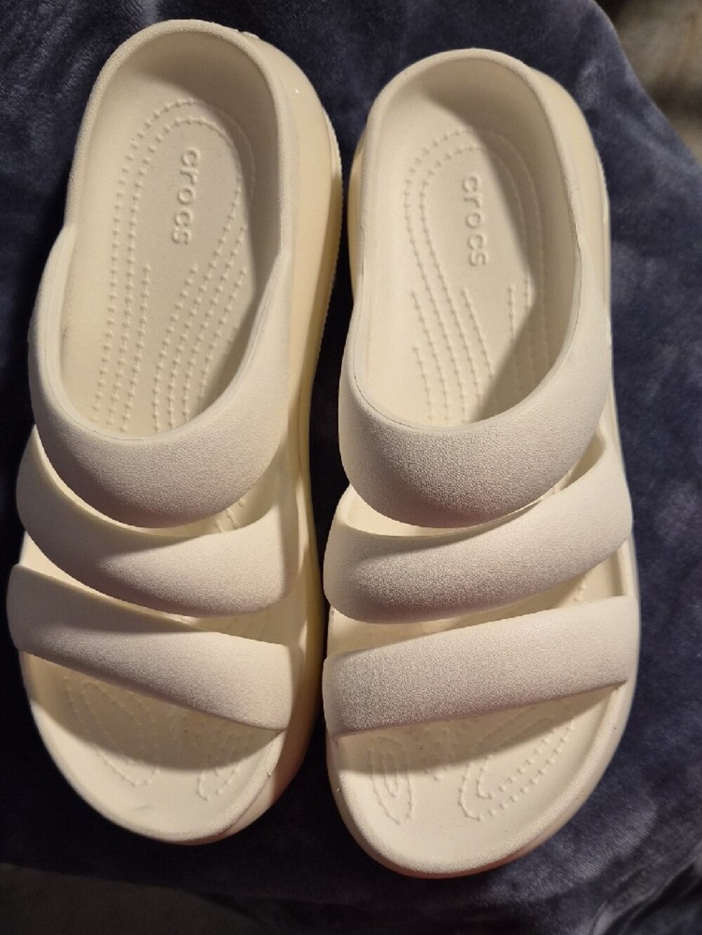 Crocs Womans Mega Crush Triple Strap Chalk White - Picture 3 of 8